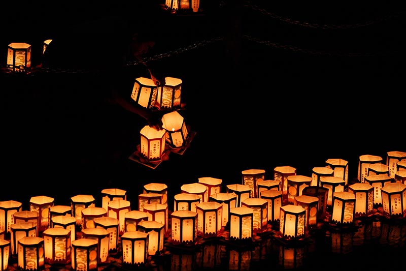 中元節放水燈 Water Lanterns 習俗意義與祭祀文化